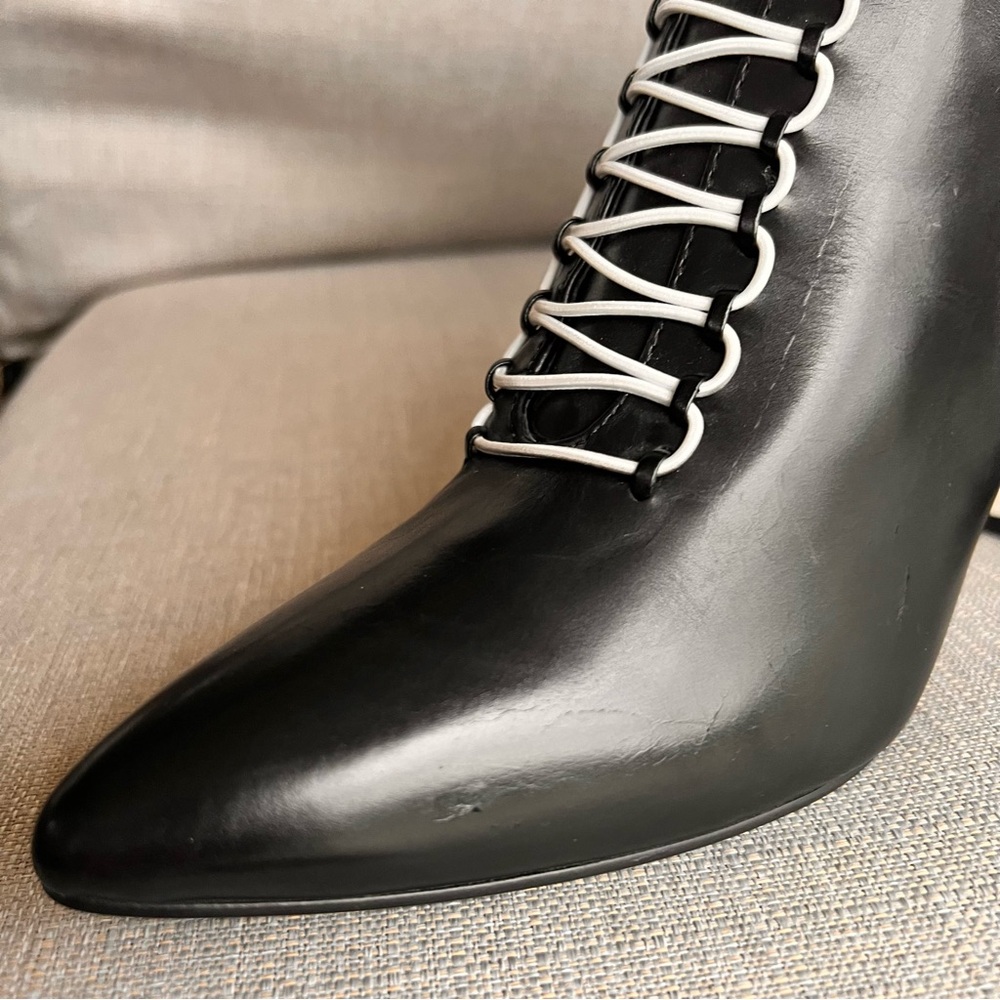 Tamara London Blade Pointed Toe Leather Boots Black and White Size 37 or US 6.5 - Picture 10 of 16